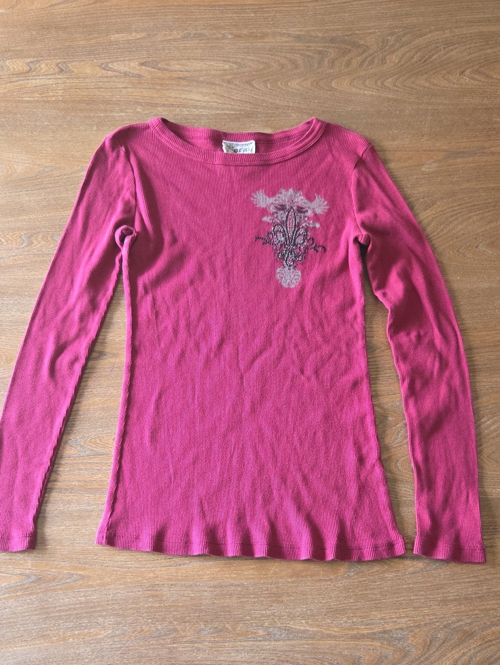 Vocal Fuchsia Long Sleeve Crewneck Top with Embroidered Motif